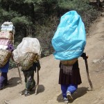 Sherpas sur la route du Gokyio - Népal