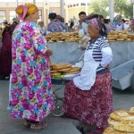 Bavardages au marché de Samarkand