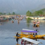 Un lac au Cachemire