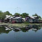 Un lac au Cachemire