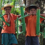 Jeunes musicien de bambou