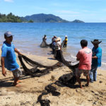 Pêcheurs à Sumatra Ouest