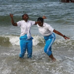 Bains de mer à Bagamoyo