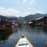 Un lac au Cachemire